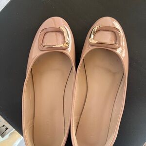 Elegant Pink Flats with Gold Buckle